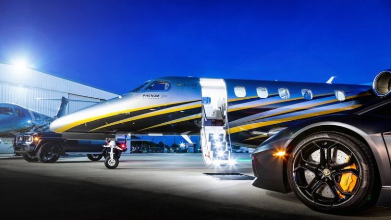 What A Client Should Expect When Booking An Airplane Charter Service In Fort Myers FL